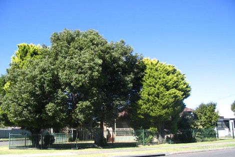 1 Railway Pde, Woonona, NSW 2517