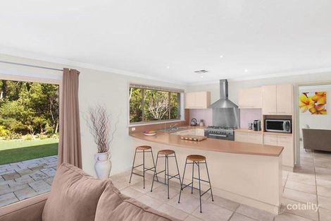 Property photo of 10 Bellbower Close Green Point NSW 2251