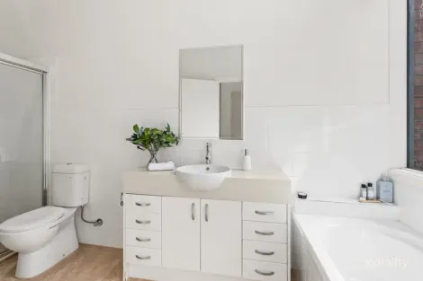 Property photo of 7/2-4 Newton Street Chadstone VIC 3148