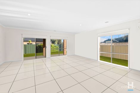 Property photo of 17 Moore Mews Pakenham VIC 3810