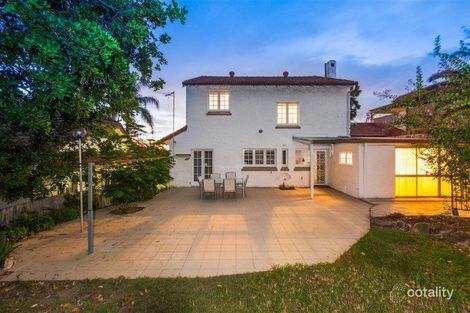 Property photo of 125 Wynnum Road Norman Park QLD 4170