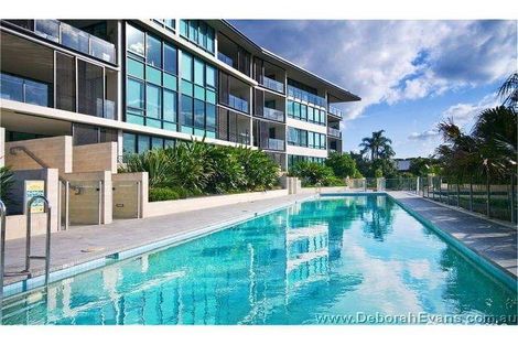 Property photo of 316/90 Wynnum Road Norman Park QLD 4170