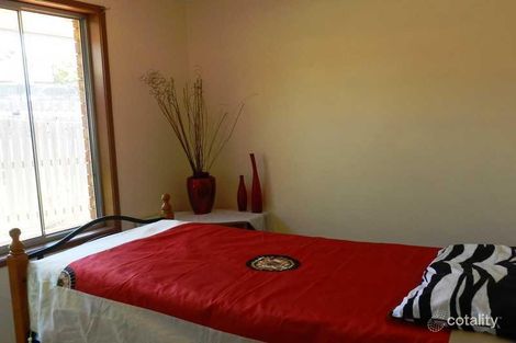 Property photo of 8 Centenary Drive Boyne Island QLD 4680