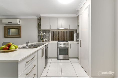 Property photo of 31 Kondalilla Place Fitzgibbon QLD 4018