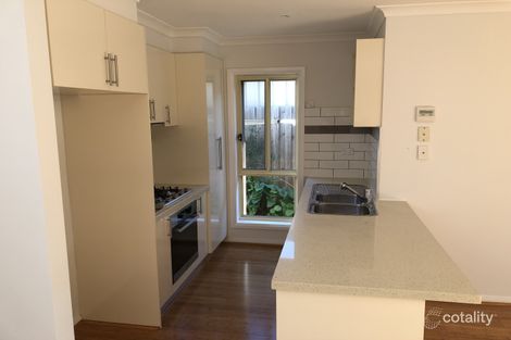 Property photo of 2/110 Hawker Street Ivanhoe VIC 3079