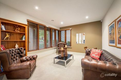 Property photo of 5 Woodlawn Circuit Macleod VIC 3085