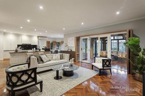 Property photo of 14 Woodhall Wynd Donvale VIC 3111