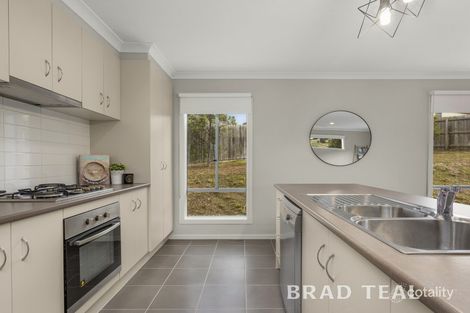 Property photo of 12 St Mellion Close Sunbury VIC 3429