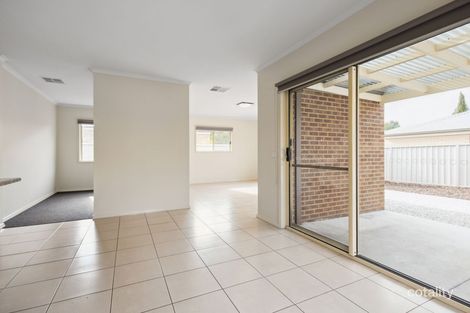 Property photo of 14 Edgewater Close Eaglehawk VIC 3556
