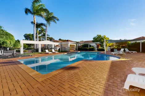 Property photo of 60 Caseys Road Hope Island QLD 4212