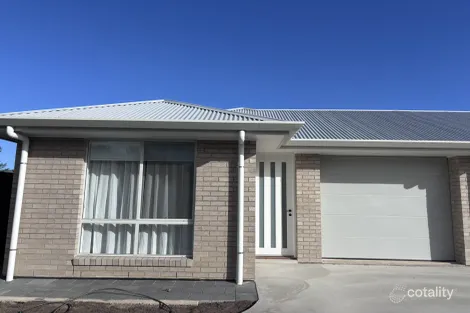 18a Churchill Rd, Victor Harbor, SA 5211