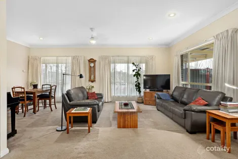 Property photo of 6 Greglyn Court Mount Clear VIC 3350