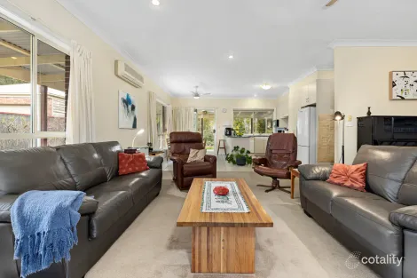 Property photo of 6 Greglyn Court Mount Clear VIC 3350