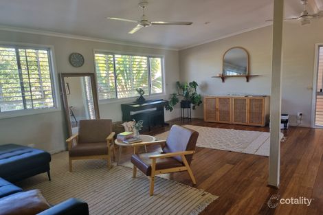 Property photo of 6 Tarcoola Drive Boyne Island QLD 4680
