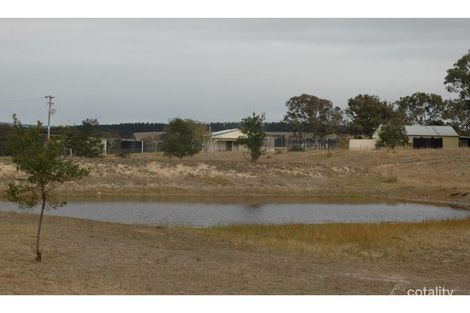 Property photo of 30 Ryan Road Lake Bathurst NSW 2580
