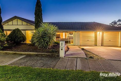 63 Hutchinson Dr, Lynbrook, VIC 3975