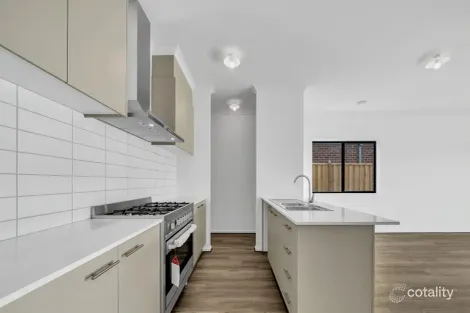 Property photo of 10 Saltcoats Road Clyde North VIC 3978