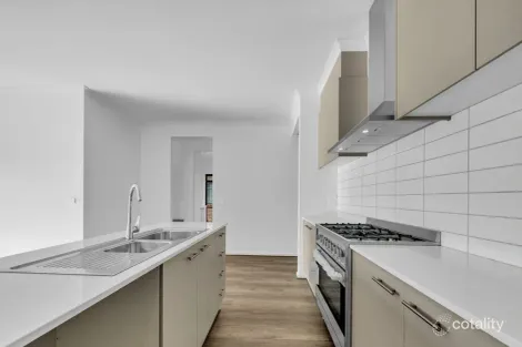 Property photo of 10 Saltcoats Road Clyde North VIC 3978