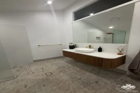 Property photo of 11 Pharlap Avenue Mudgeeraba QLD 4213