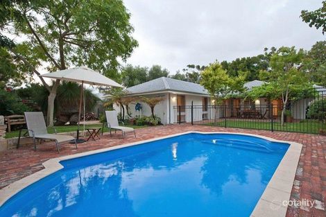 Property photo of 6 Halse Place Karrinyup WA 6018