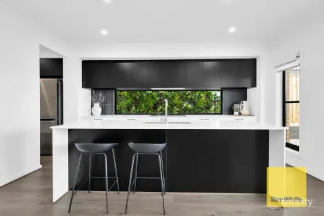 Property photo of 16 Bayview Circuit Mernda VIC 3754