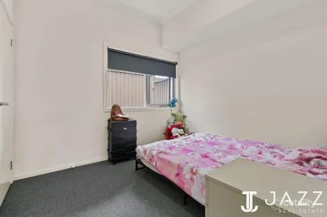 Property photo of 1/27 Tom Roberts Parade Point Cook VIC 3030
