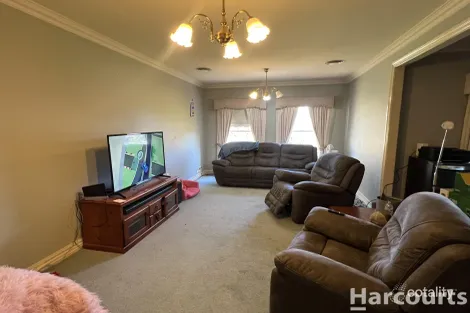 Property photo of 160 Barnes Boulevard Horsham VIC 3400