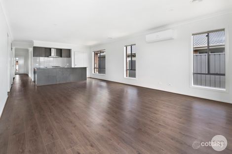 Property photo of 19 Kalamata Avenue Alfredton VIC 3350