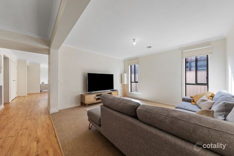 Property photo of 18 Bavaria Lane Pakenham VIC 3810