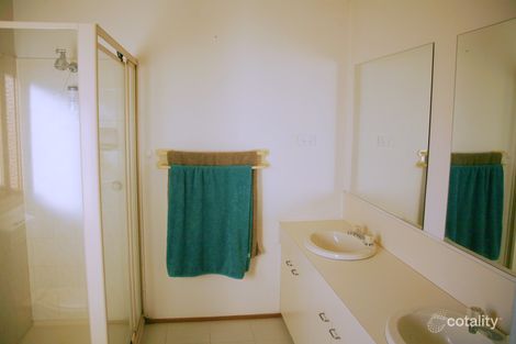 Property photo of 2 Pioneer Court Berwick VIC 3806