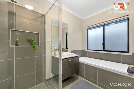 Property photo of 34 Kangaroo Road Craigieburn VIC 3064