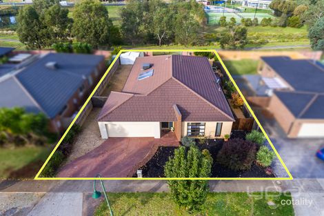 Property photo of 9 Desert Gum Way Brookfield VIC 3338