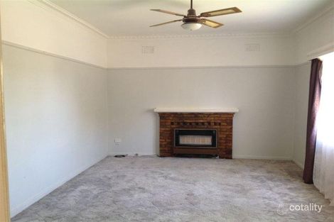 Property photo of 12 Girton Crescent Manifold Heights VIC 3218