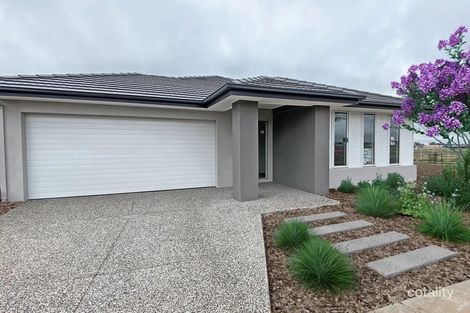 Property photo of 4 Wafer Road Manor Lakes VIC 3024