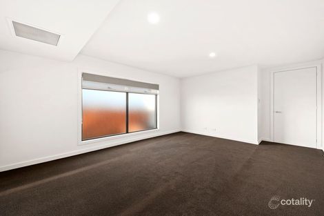 Property photo of 1/11 Hillview Avenue Mount Waverley VIC 3149