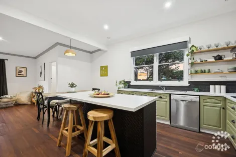 Property photo of 140 Lefroy Road Beaconsfield WA 6162