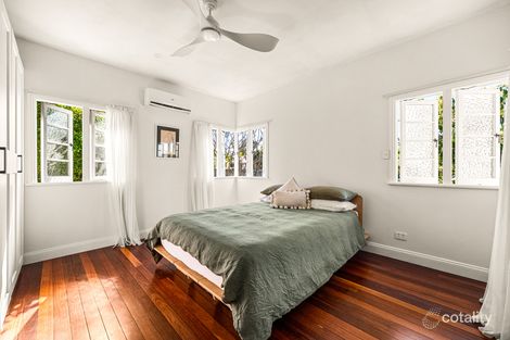 Property photo of 2 Hoben Street Mitchelton QLD 4053