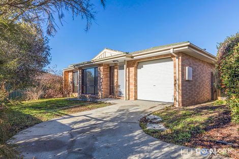 Property photo of 28 Honyong Crescent Ngunnawal ACT 2913