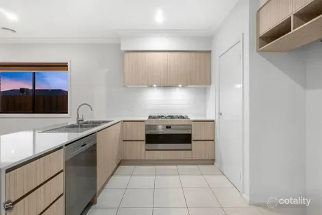 Property photo of 49 Queensbridge Avenue Tarneit VIC 3029