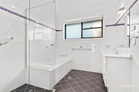 Property photo of 23 The Esplanade Oak Flats NSW 2529
