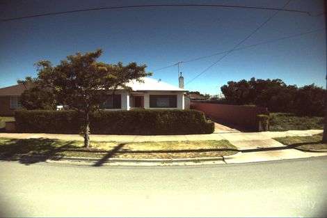 21 Seabeach Pde, North Shore, VIC 3214