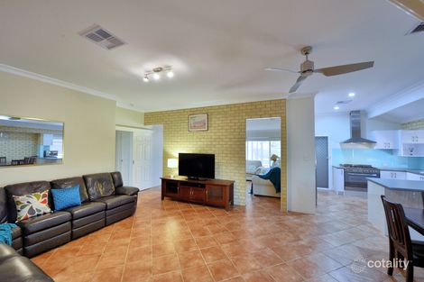 Property photo of 40 Paradise Circuit Halls Head WA 6210