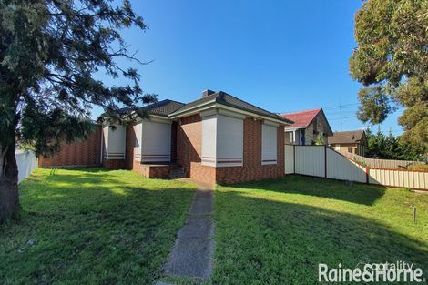 16 Grevillea Rd, Kings Park, VIC 3021