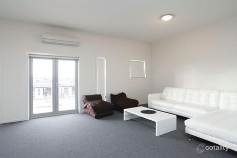 Property photo of 2/7 Tom Roberts Parade Point Cook VIC 3030