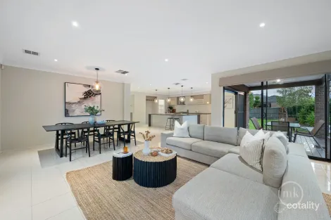 Property photo of 45 Coolgardie Way Doreen VIC 3754