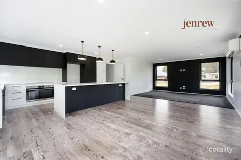 26 Churchill Ave, Upper Burnie, TAS 7320