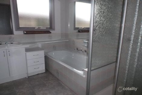 Property photo of 63 Monahans Road Cranbourne West VIC 3977