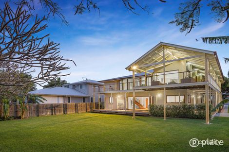 Property photo of 60 Stratton Terrace Wynnum QLD 4178