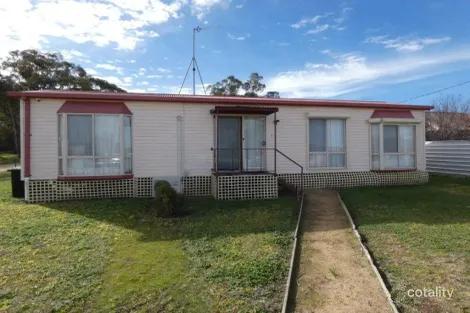 8 Grant St, St Arnaud, VIC 3478