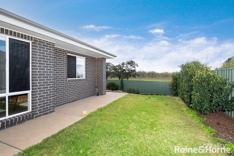 Property photo of 32 Paperbark Drive Forest Hill NSW 2651